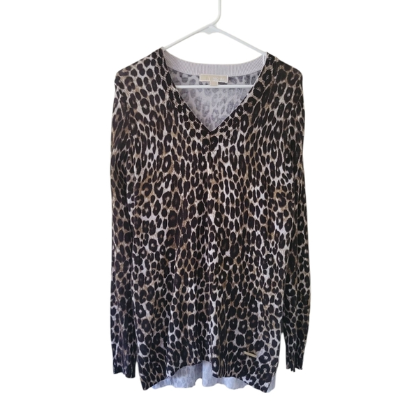 Michael Kors Sweaters - Michael Kors Leopard Print V Neck Sweater